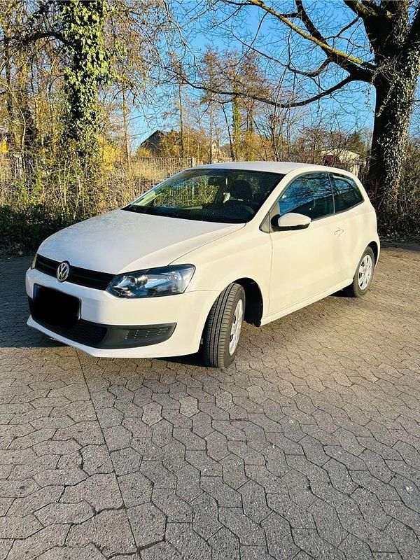Gebraucht VW Polo 60 PS (44 kW) 2013 Weiß Kleinwagen