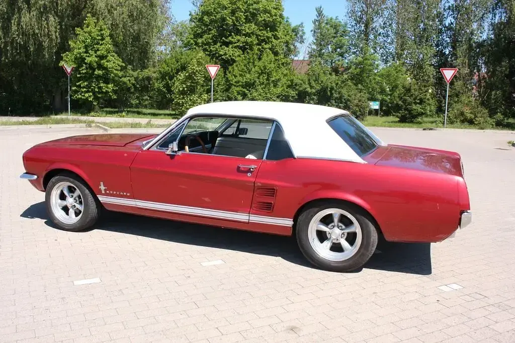 Gebraucht Ford V8 200 PS (147 kW) 1967 Rot