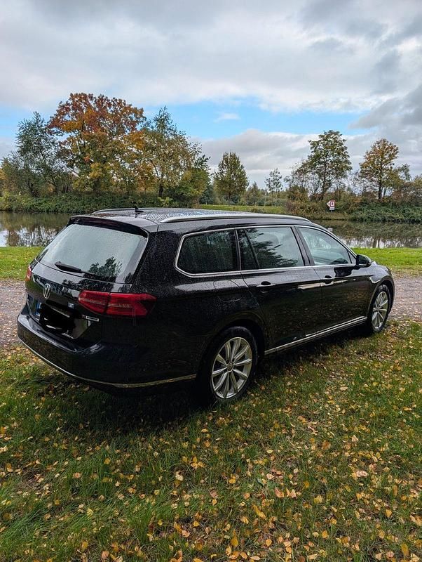 Gebraucht VW Passat Highline 190 PS (139 kW) 2017 Schwarz Kombi