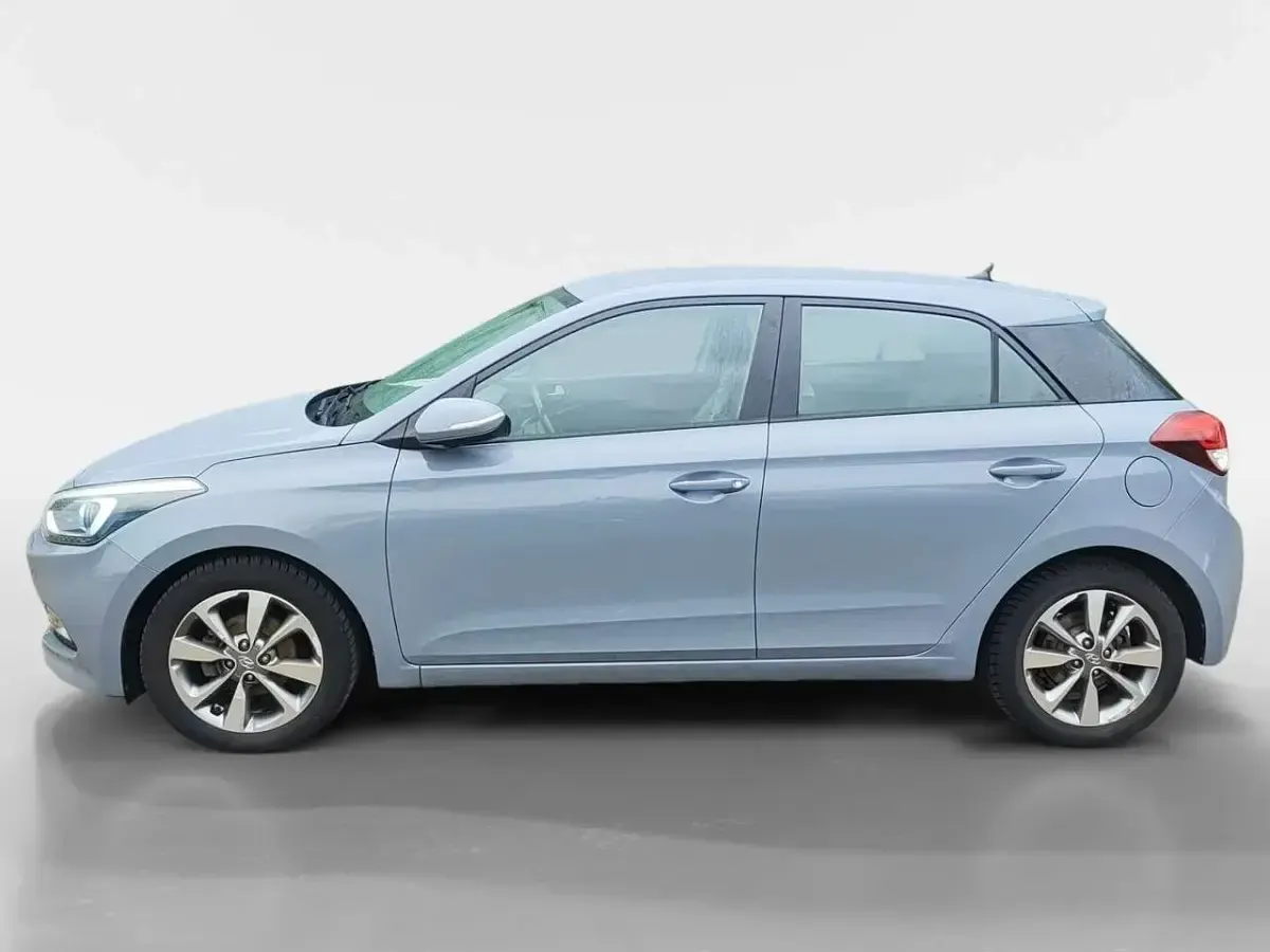 Gebraucht Hyundai i20 Intro Edition 84 PS (61 kW) 2015 Other Kleinwagen