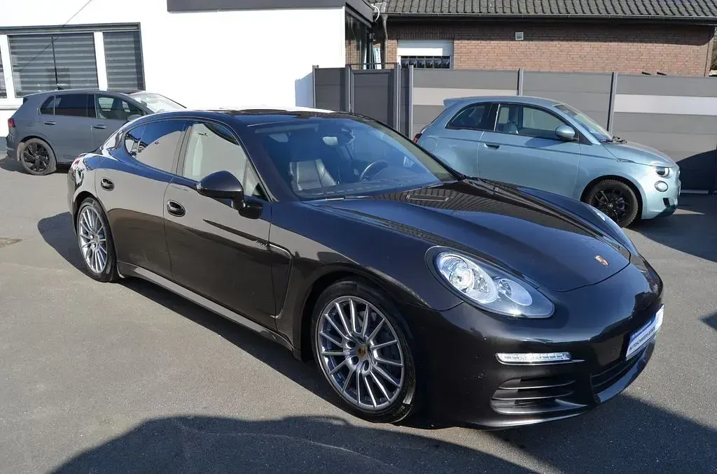 Gebraucht Porsche Panamera 300 PS (220 kW) 2014 Grau Kleinwagen