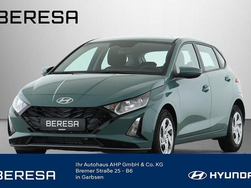 Grün Neu 2025 Hyundai i20 Select Limousine | 17.980 € (Superpreis) - Bild 1/4