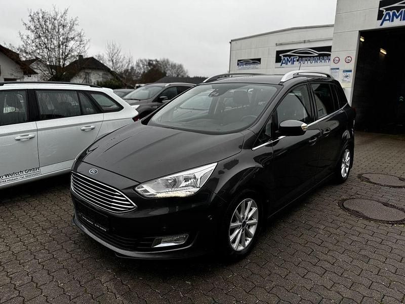 Grau Gebraucht 2017 Ford Grand C-Max Titanium Van / Kleinbus | 9.999 € (Fairer Preis) - Bild 1/4