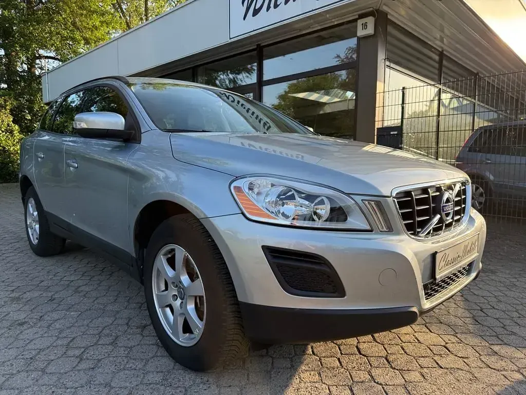 Gebraucht Volvo XC60 Kinetic 241 PS (177 kW) 2011 Grau SUV