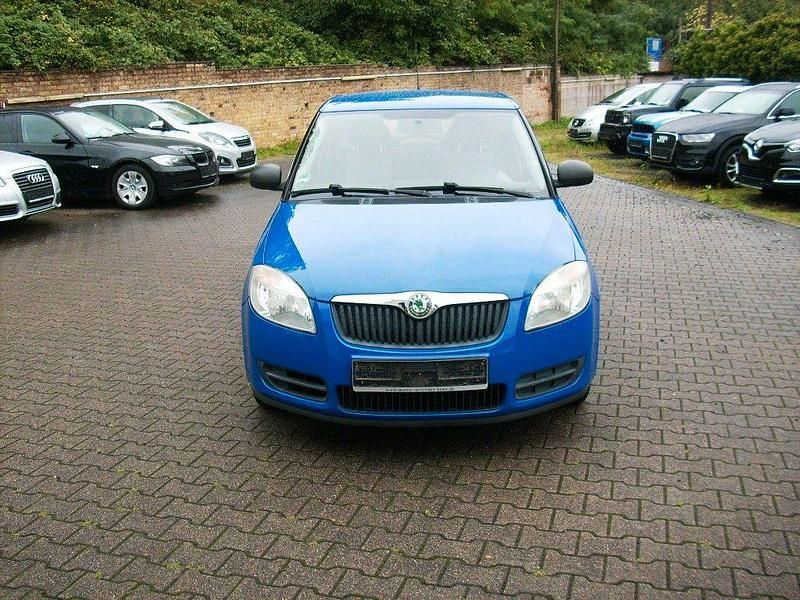 Blau Gebraucht 2009 Skoda Fabia Cool Edition Limousine | 2.499 € (Guter Preis) - Bild 1/4
