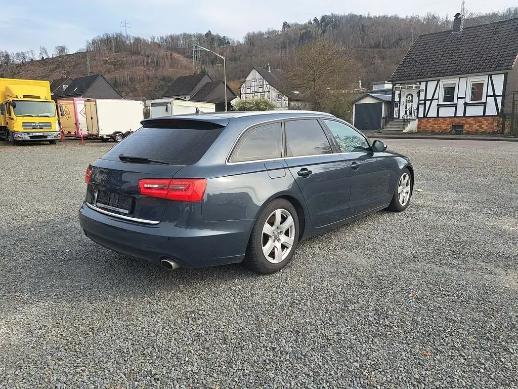 Gebraucht Audi A6 Ambiente 245 PS (180 kW) 2013 Grau Kombi