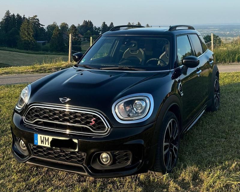 Schwarz Gebraucht 2019 Mini Cooper SD Kleinwagen | 21.555 € (Etwas zu teuer) - Bild 1/4