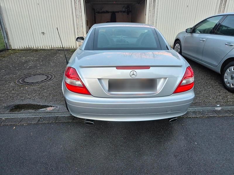 Gebraucht Mercedes SLK200 2007 Silber Cabrio