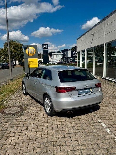 Gebraucht Audi A3 Attraction 122 PS (89 kW) 2014 Silber Limousine