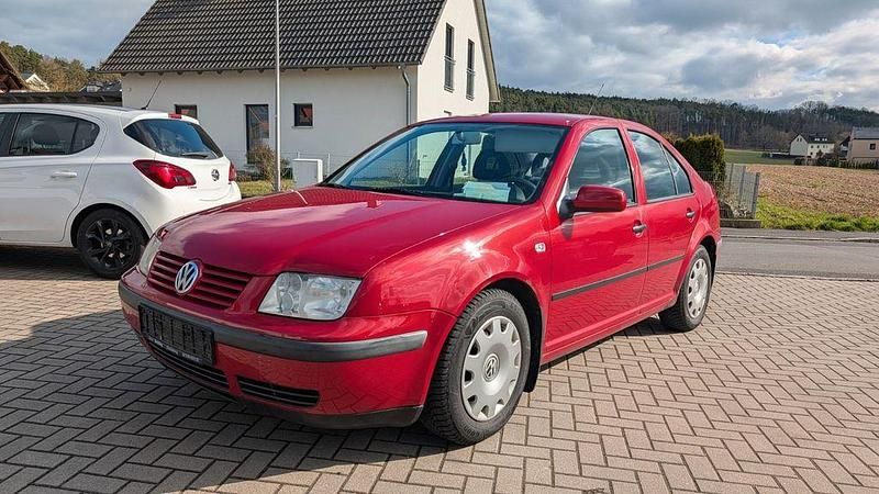 Gebraucht VW Bora Comfortline 116 PS (85 kW) 2001 Rot Limousine