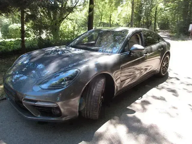 Gebraucht Porsche Panamera Turbo Sport 549 PS (403 kW) 2017 Grau Kleinwagen