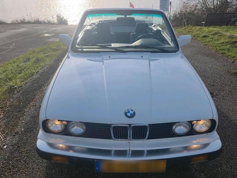 Gebraucht BMW 325 Cabriolet Performance 171 PS (125 kW) 1987 Weiß Cabrio