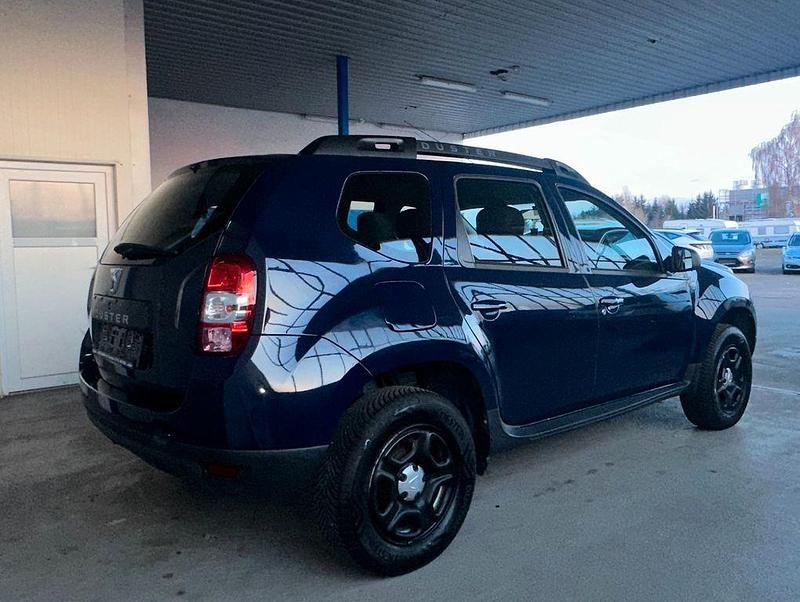 Gebraucht Dacia Duster Lauréate 114 PS (83 kW) 2017 Blau SUV