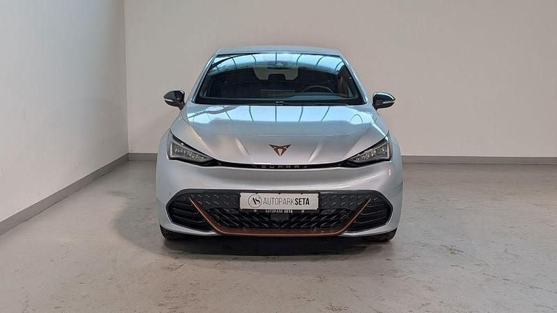 Używany Cupra Born 169 kW (231 KM) 2023 Srebrny Hatchback