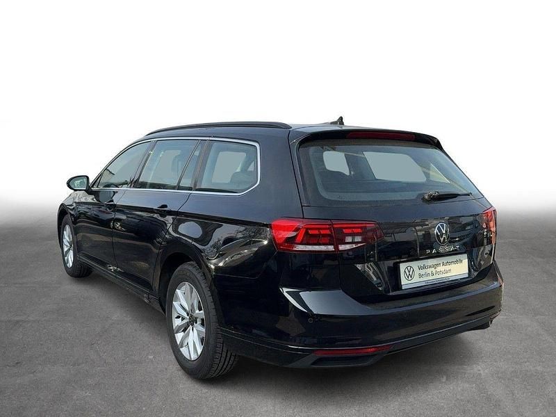 Gebraucht VW Passat Business 150 PS (110 kW) 2022 Schwarz Kombi