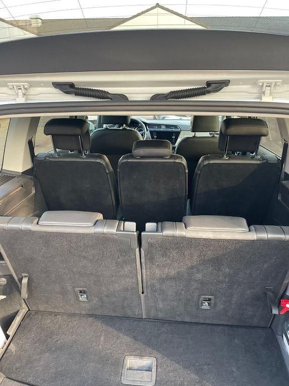 Gebraucht VW Touran 116 PS (85 kW) 2020 Beige Van / Kleinbus