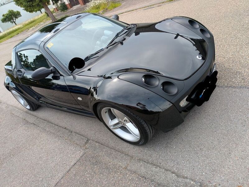Schwarz Gebraucht 2004 Smart Roadster Cabrio | 8.888 € (Teuer) - Bild 1/4