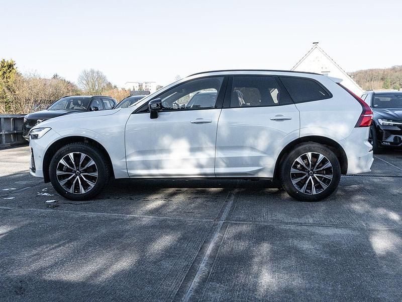 Gebraucht Volvo XC60 Plus 250 PS (183 kW) 2023 Weiss SUV