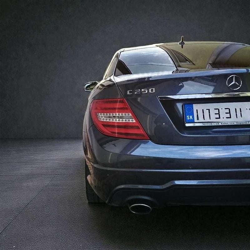 Gebraucht Mercedes C250 204 PS (150 kW) 2011 Grau Coupé