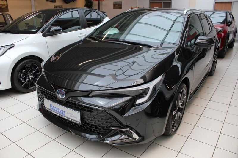 Mysticschwarz mica metallic Neu 2024 Toyota Corolla Lounge Kombi | 39.890 € - Bild 1/4