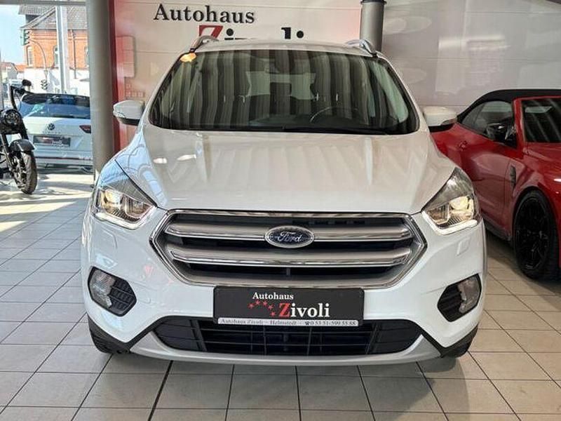 Gebraucht Ford Kuga Titanium 150 PS (110 kW) 2017 Weiß SUV