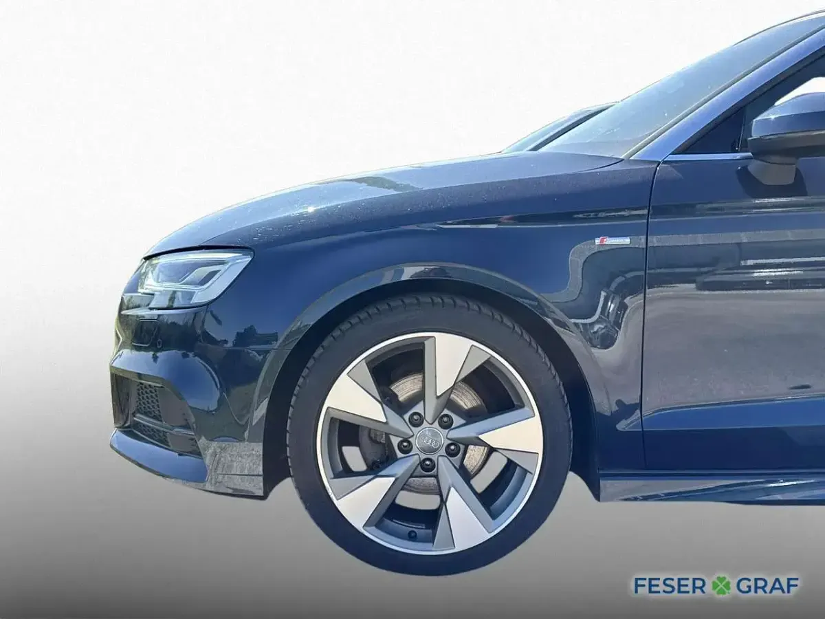 Gebraucht Audi A3 Cabriolet Sport 150 PS (110 kW) 2017 Kosmosblau metallic Cabrio