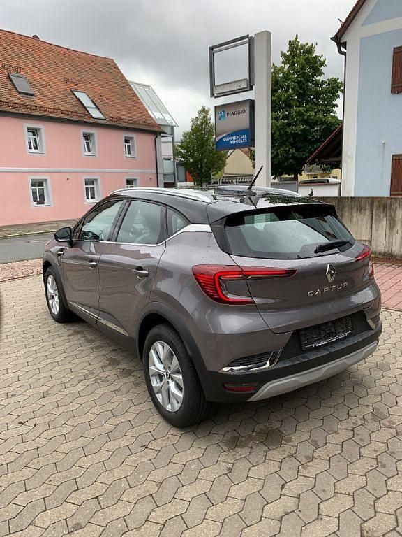 Gebraucht Renault Captur Intens 140 PS (102 kW) 2022 Grau SUV