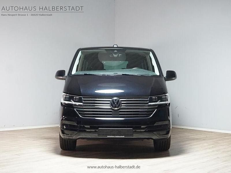 Second-hand VW Multivan 204 CP (150 kW) 2023 Negru Monovolum