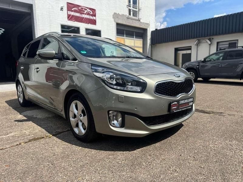 (k3y) celestial silver Gebraucht 2014 Kia Carens Van / Kleinbus | 9.850 € (Fairer Preis) - Bild 1/4