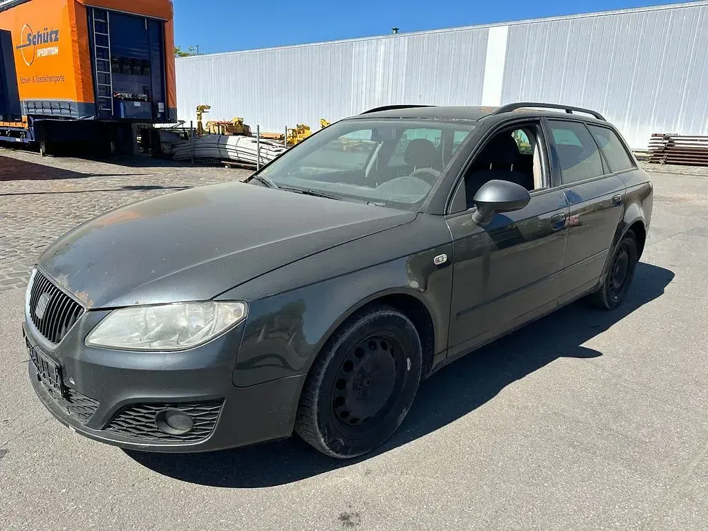 Usata Seat Exeo 120 CV (88 kW) 2012 Grigio Berlina