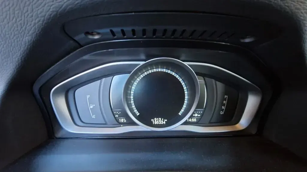 Gebraucht Volvo V60 241 PS (177 kW) 2014 Schwarz Kombi