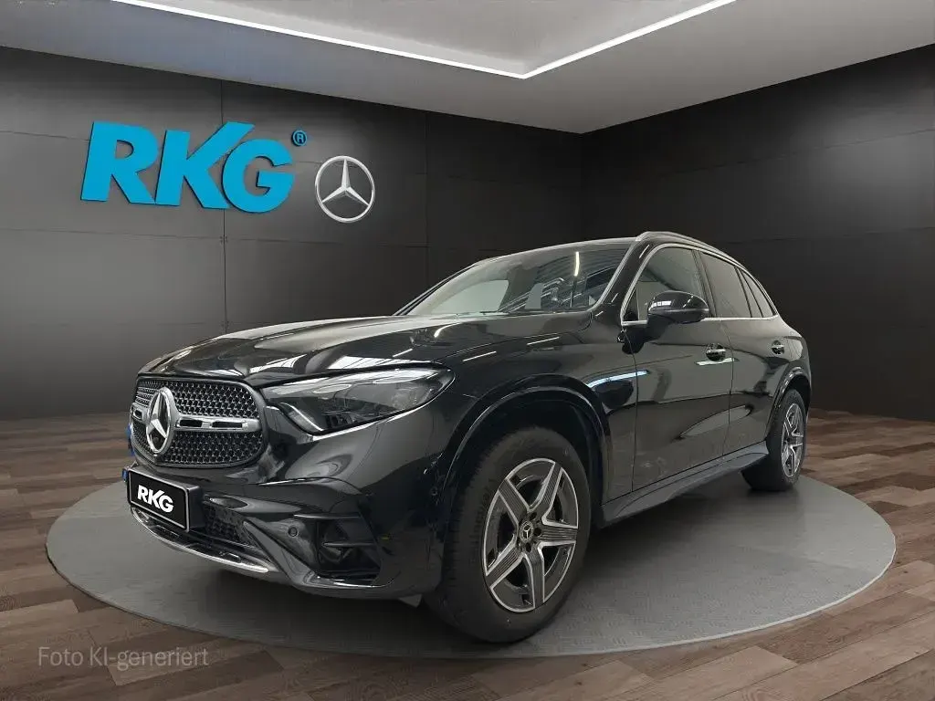 Gebraucht Mercedes GLC300de AMG 333 PS (244 kW) 2025 Schwarz SUV