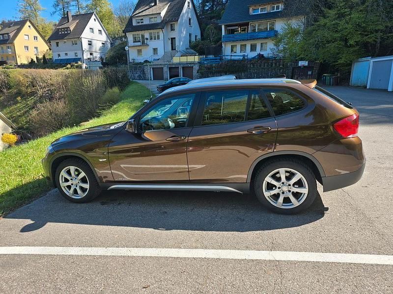 Używany BMW X1 143 KM (105 kW) 2011 Brązowy SUV