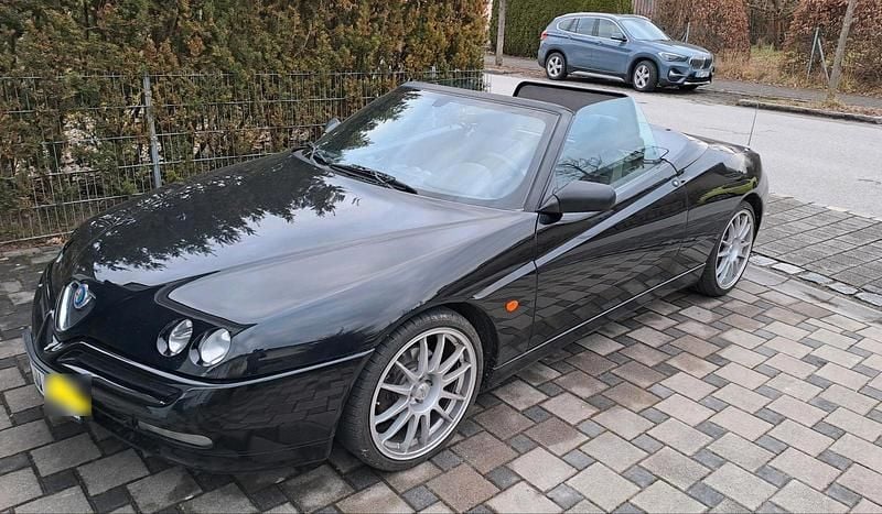 Gebraucht Alfa Romeo Spider 144 PS (105 kW) 1999 Schwarz Cabrio