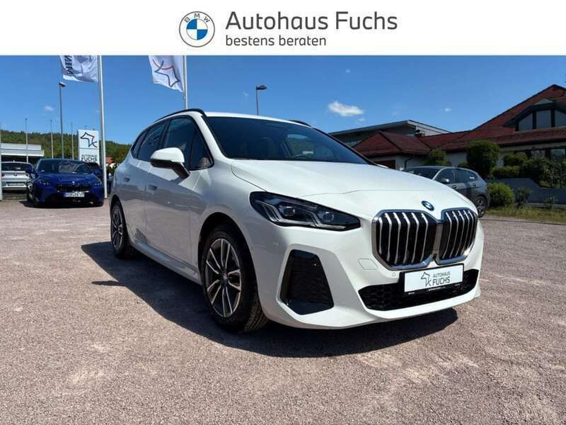 Gebraucht BMW 218 Active Tourer M Sport 136 PS (100 kW) 2024 Alpinweiss iii Van / Kleinbus