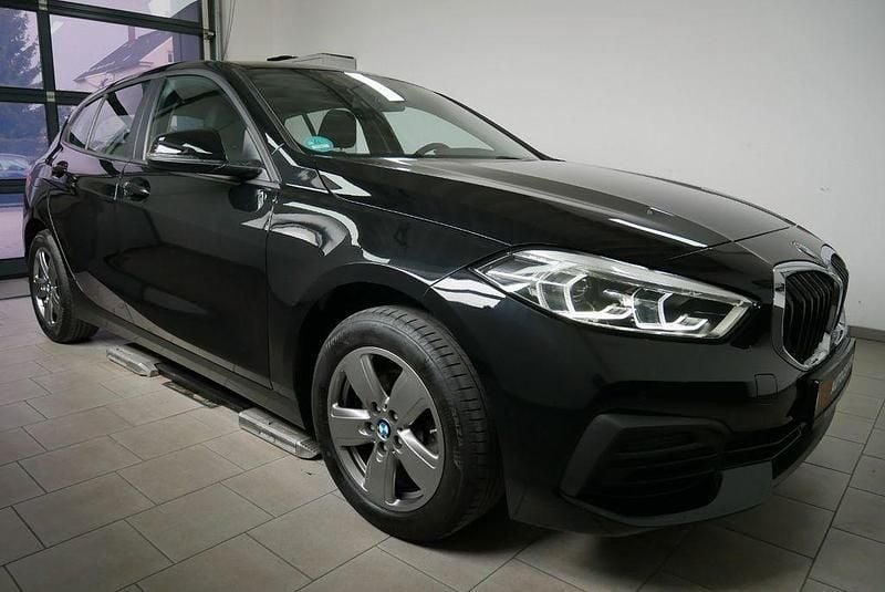Gebraucht BMW 118 136 PS (100 kW) 2022 Schwarz Kleinwagen