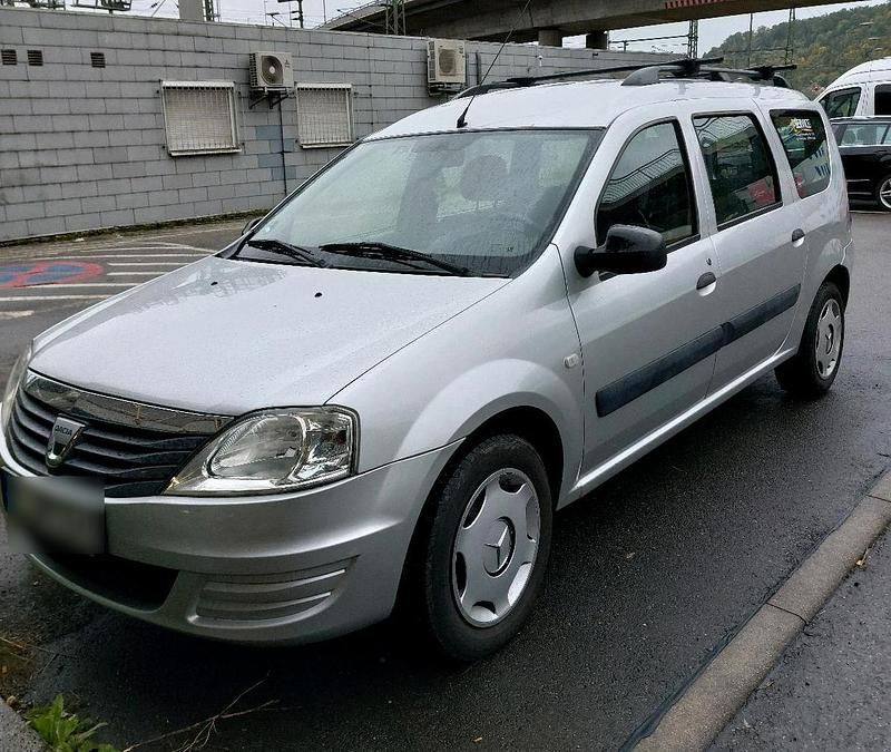 Silber Gebraucht 2010 Dacia Logan Limousine | 1.500 € (Guter Preis) - Bild 1/4