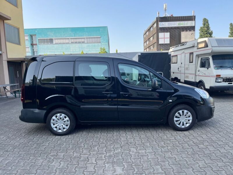 Gebraucht Citroën Berlingo 99 PS (72 kW) 2018 Schwarz Van / Kleinbus