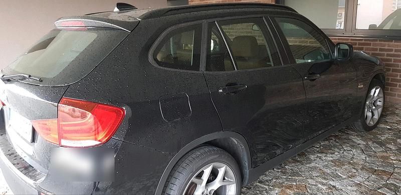 Gebraucht BMW X1 148 PS (108 kW) 2010 Schwarz SUV