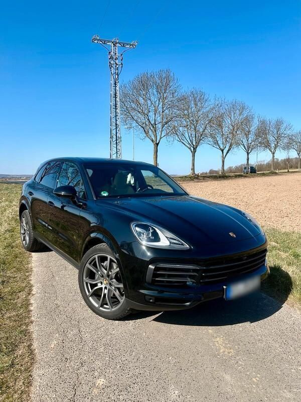 Schwarz Gebraucht 2023 Porsche Cayenne Platinum Edition SUV | 95.990 € (Etwas zu teuer) - Bild 1/4
