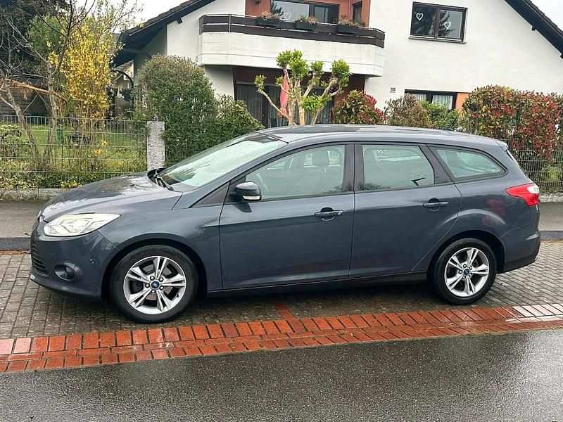 Second-hand Ford Focus 116 CP (85 kW) 2013 Gri Break