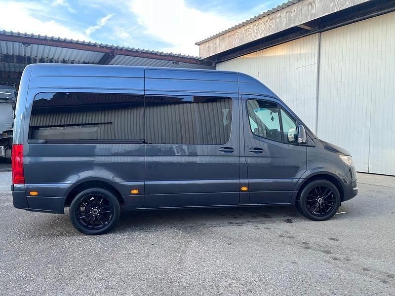Gebraucht Mercedes Sprinter 162 PS (119 kW) 2018 Grau Van