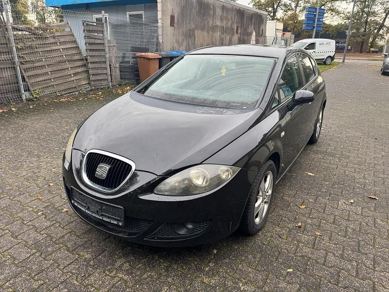 Schwarz Gebraucht 2009 Seat Leon Limousine | 2.200 € (Guter Preis) - Bild 1/4