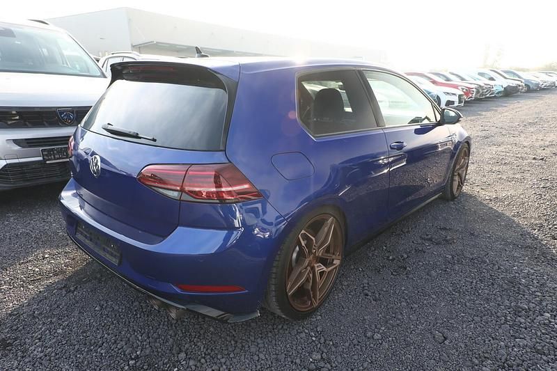 Gebraucht VW Golf VII R 300 PS (220 kW) 2019 Metallic