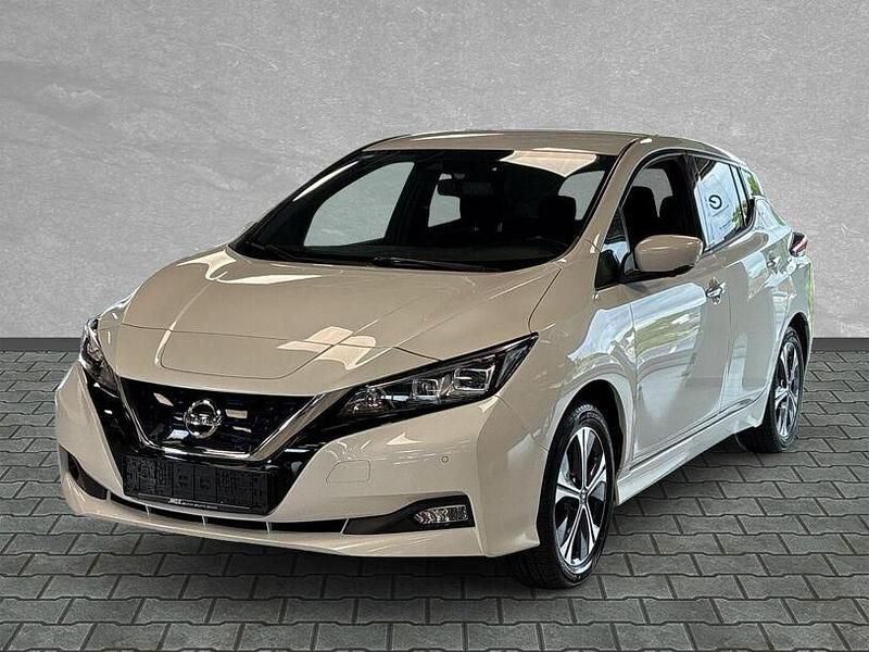 Gebraucht Nissan Leaf N-Connecta 160 kW (218 PS) 2021 Weiß Kleinwagen