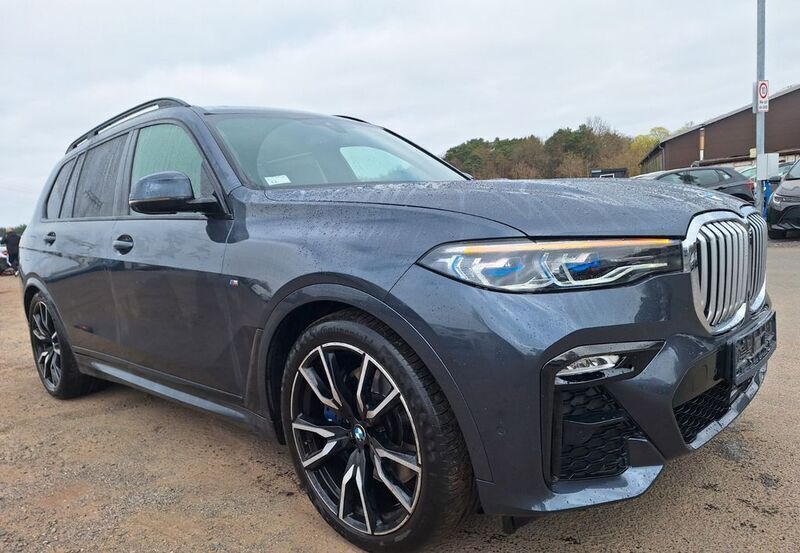 Grau Gebraucht 2019 BMW X7 M Sport SUV | 53.990 € (Superpreis) - Bild 1/4