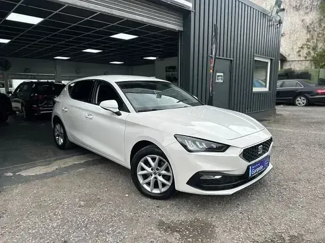 Gebraucht Seat Leon 150 PS (110 kW) 2022 Weiß Limousine