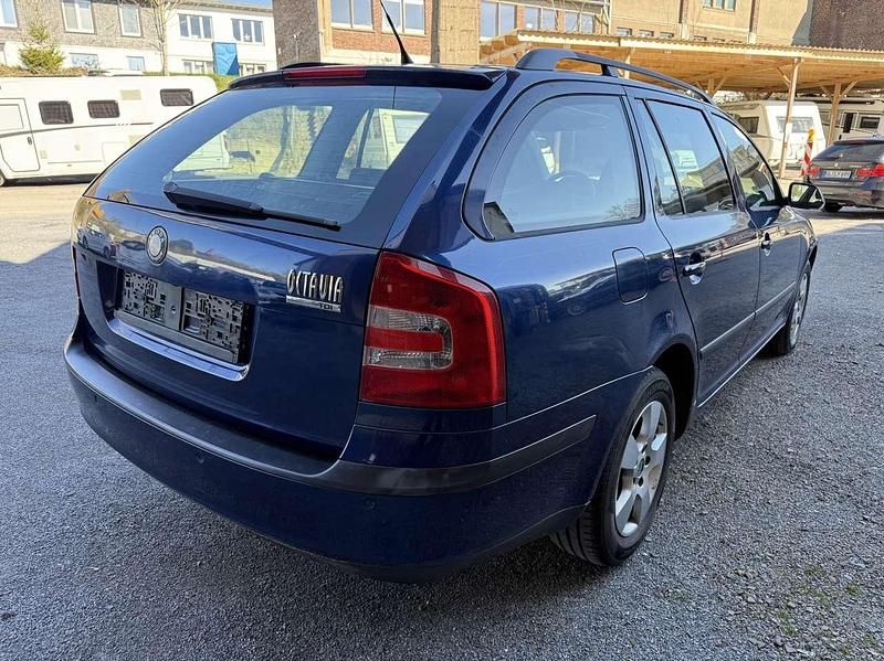 Gebraucht Skoda Octavia Team Edition 105 PS (77 kW) 2008 Storm blau mettalic Kombi