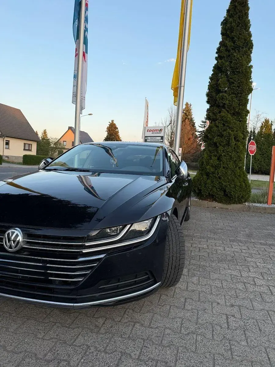 Gebraucht VW Arteon Elegance 150 PS (110 kW) 2018 Schwarz Kleinwagen
