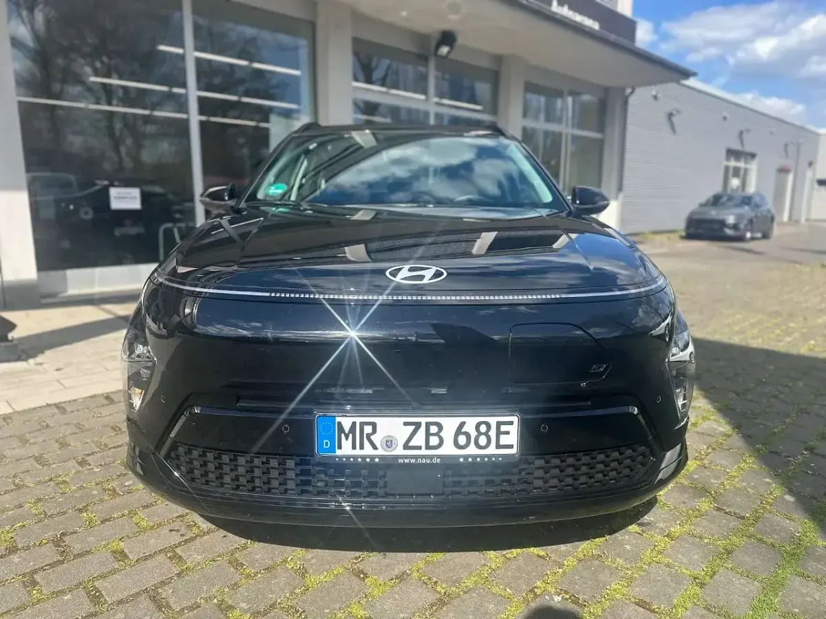 Gebraucht Hyundai Kona Select 99 kW (135 PS) 2026 Abyss black / mic SUV